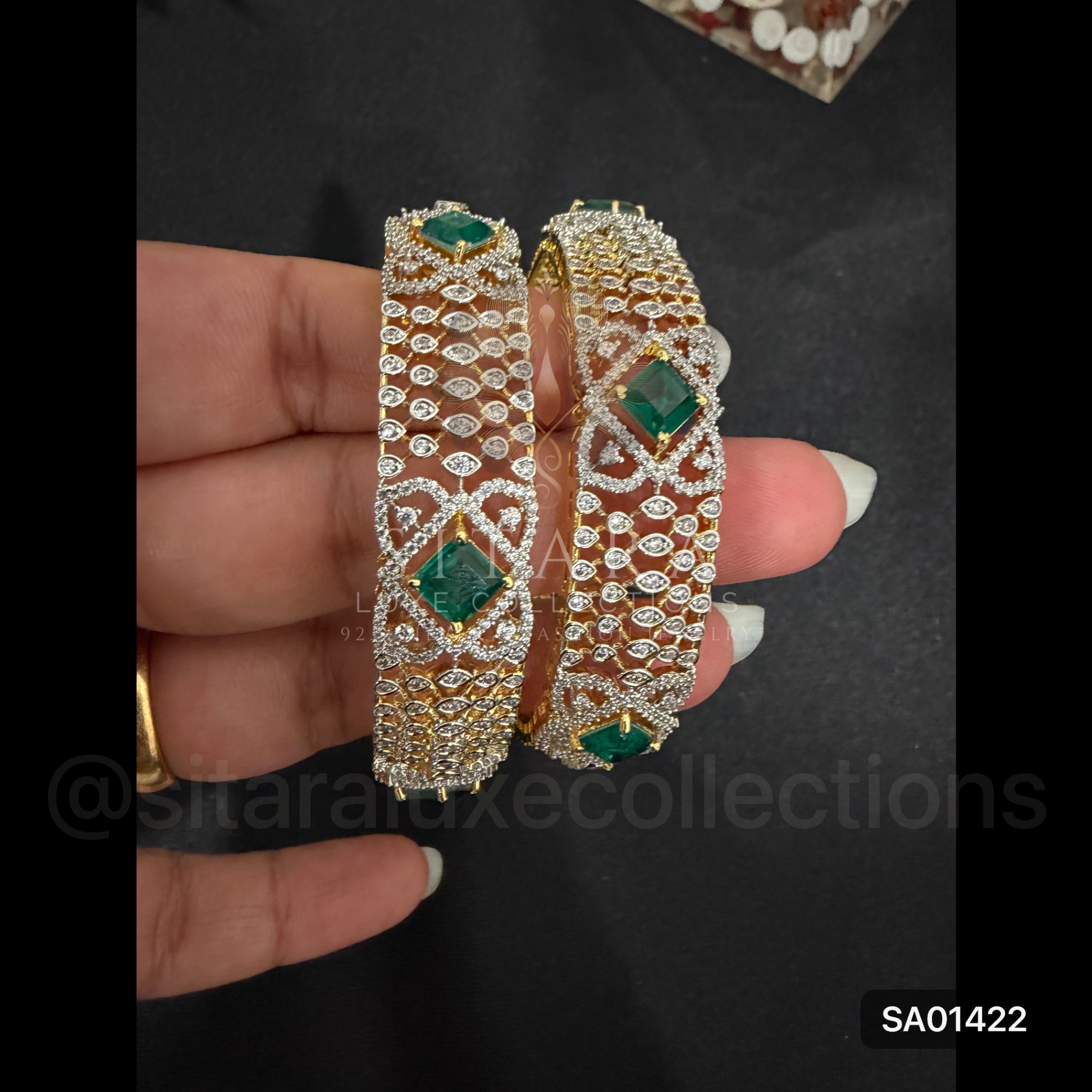 BANGLES