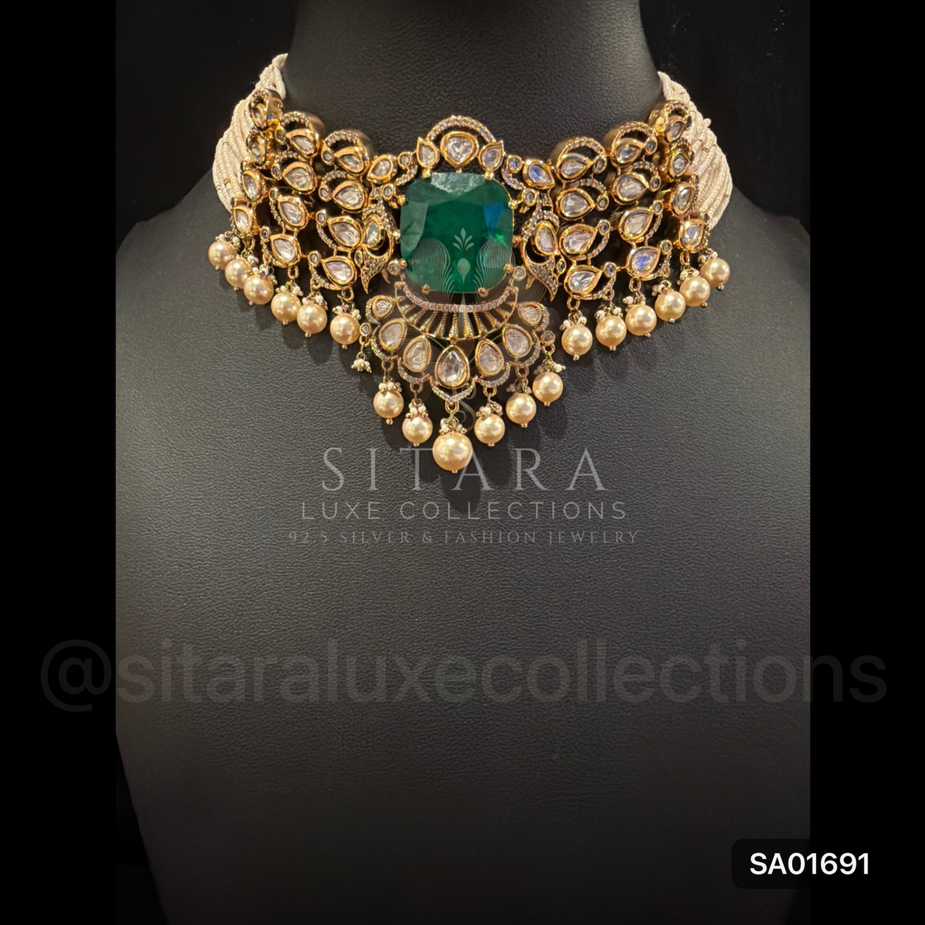 Emerald Sugar Pearl Choker Set