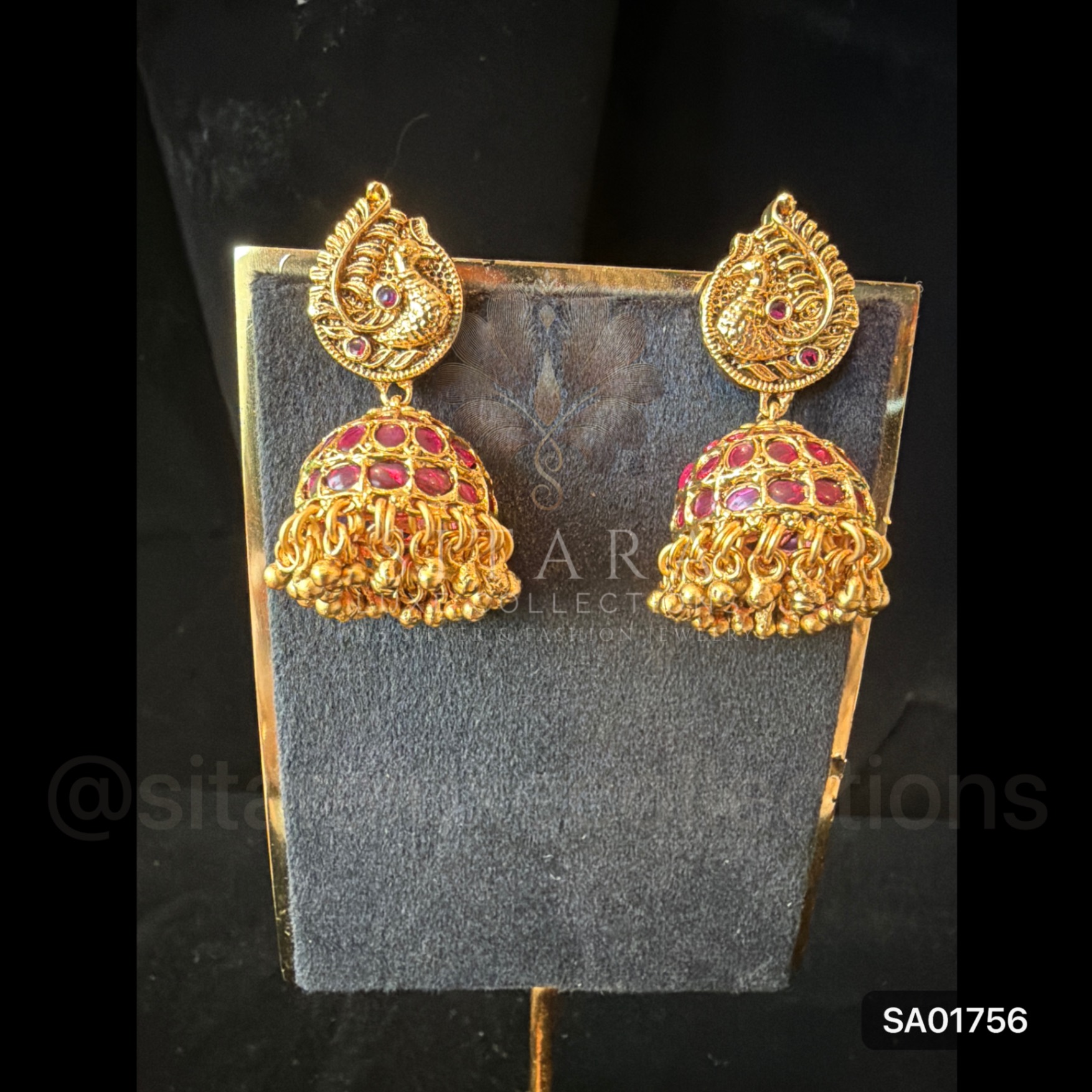 Peacock Pota Stone Jhumka