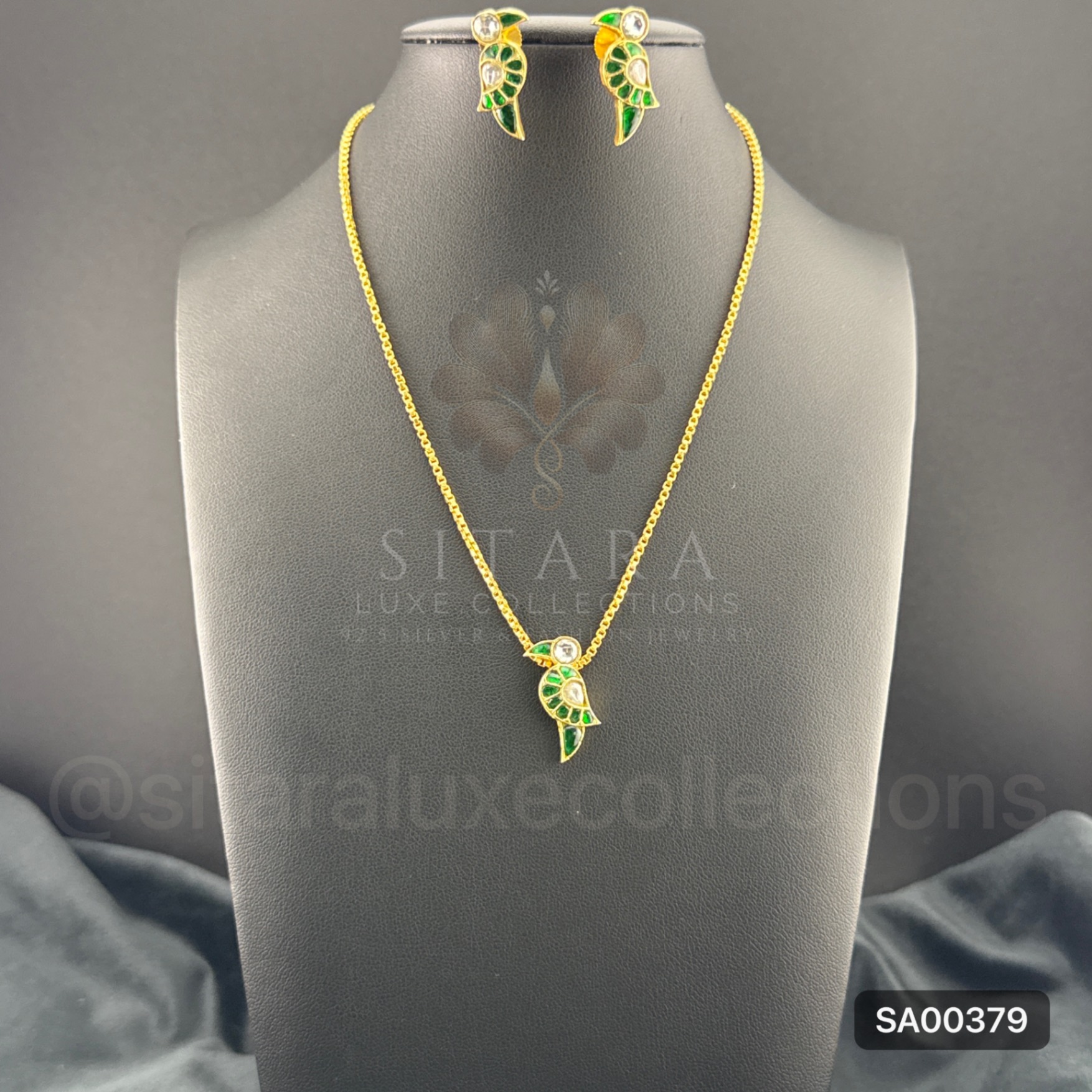 Green Peacock Chain Set