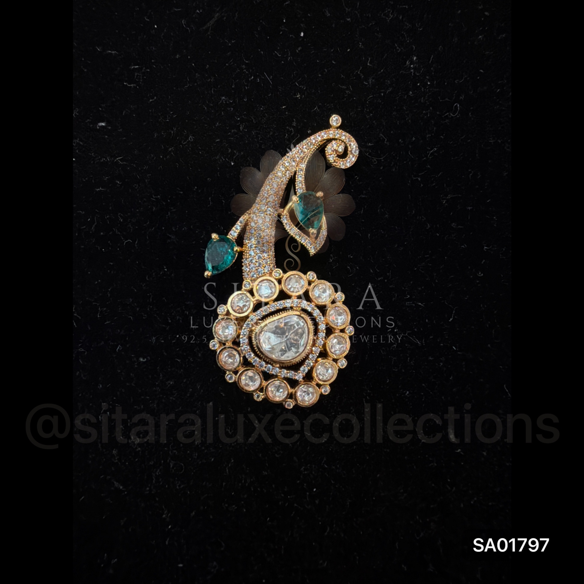 Brooch (Green/Pink/Red/Mint)