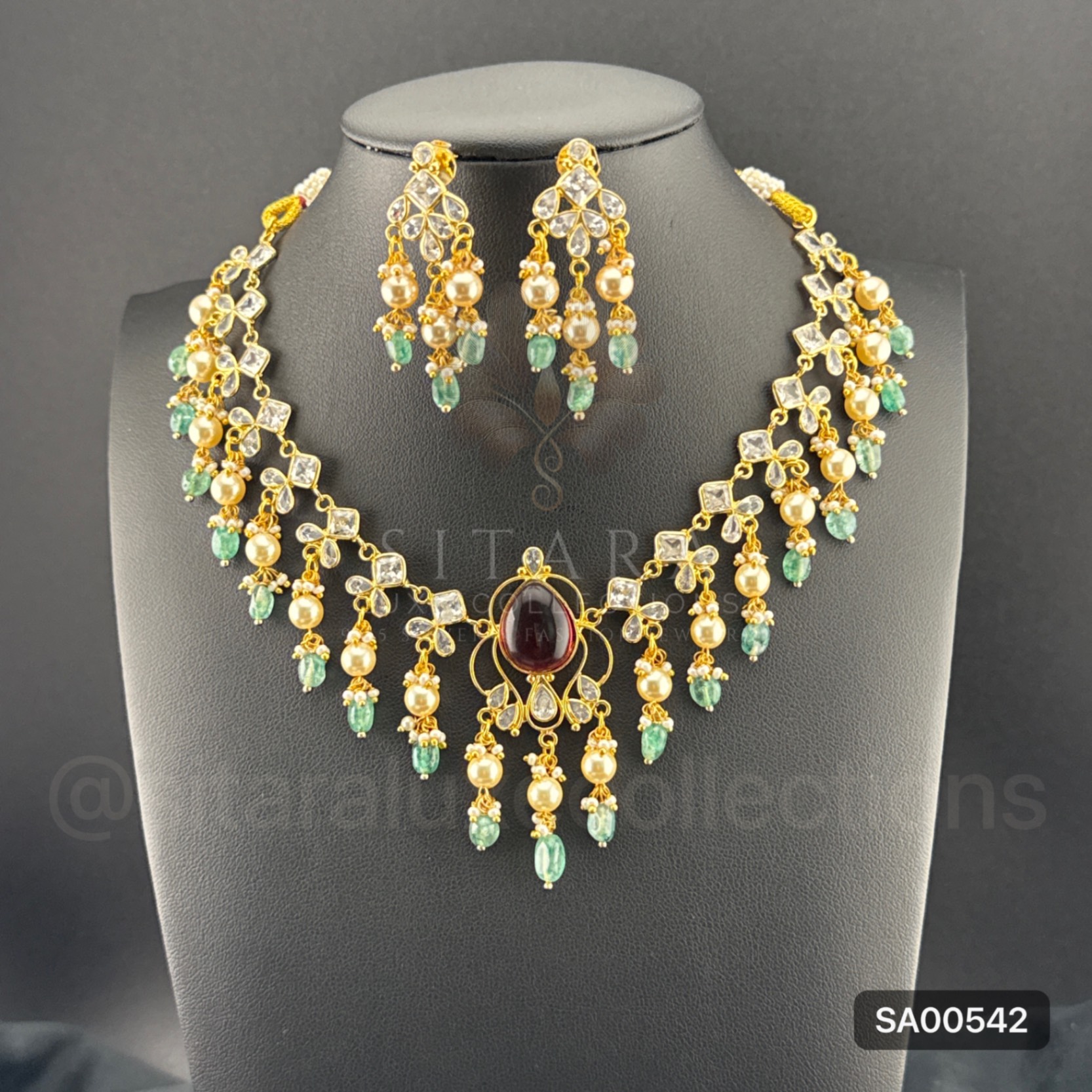 Uncut Ruby Green Neckset
