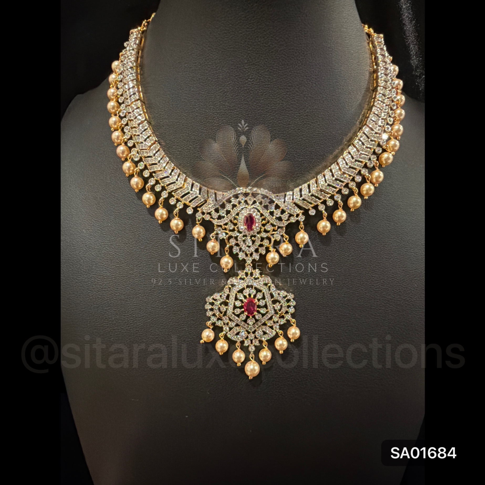 Tussi Design Necklace Set