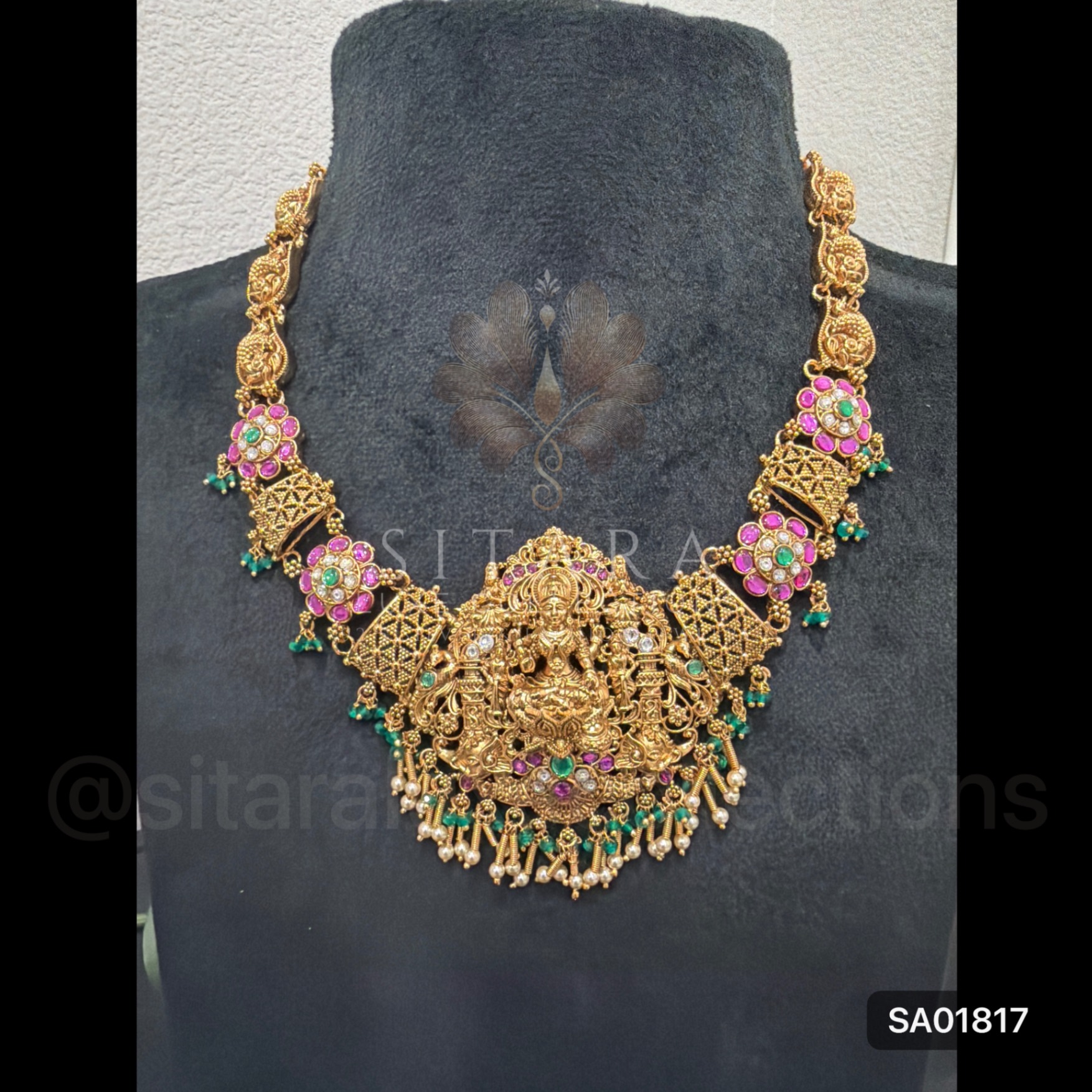 Lakshmi Neckset With Jhumka Pota Stones