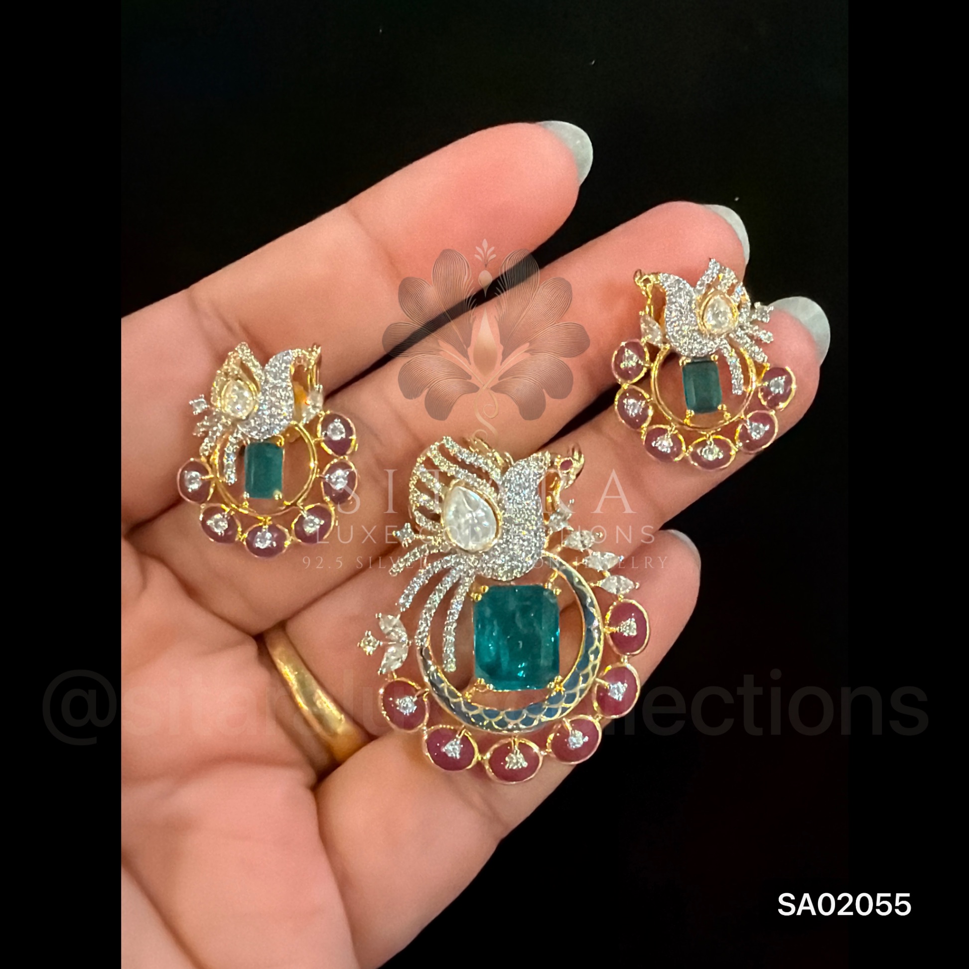 Swan CZ Emerald Pendant Set