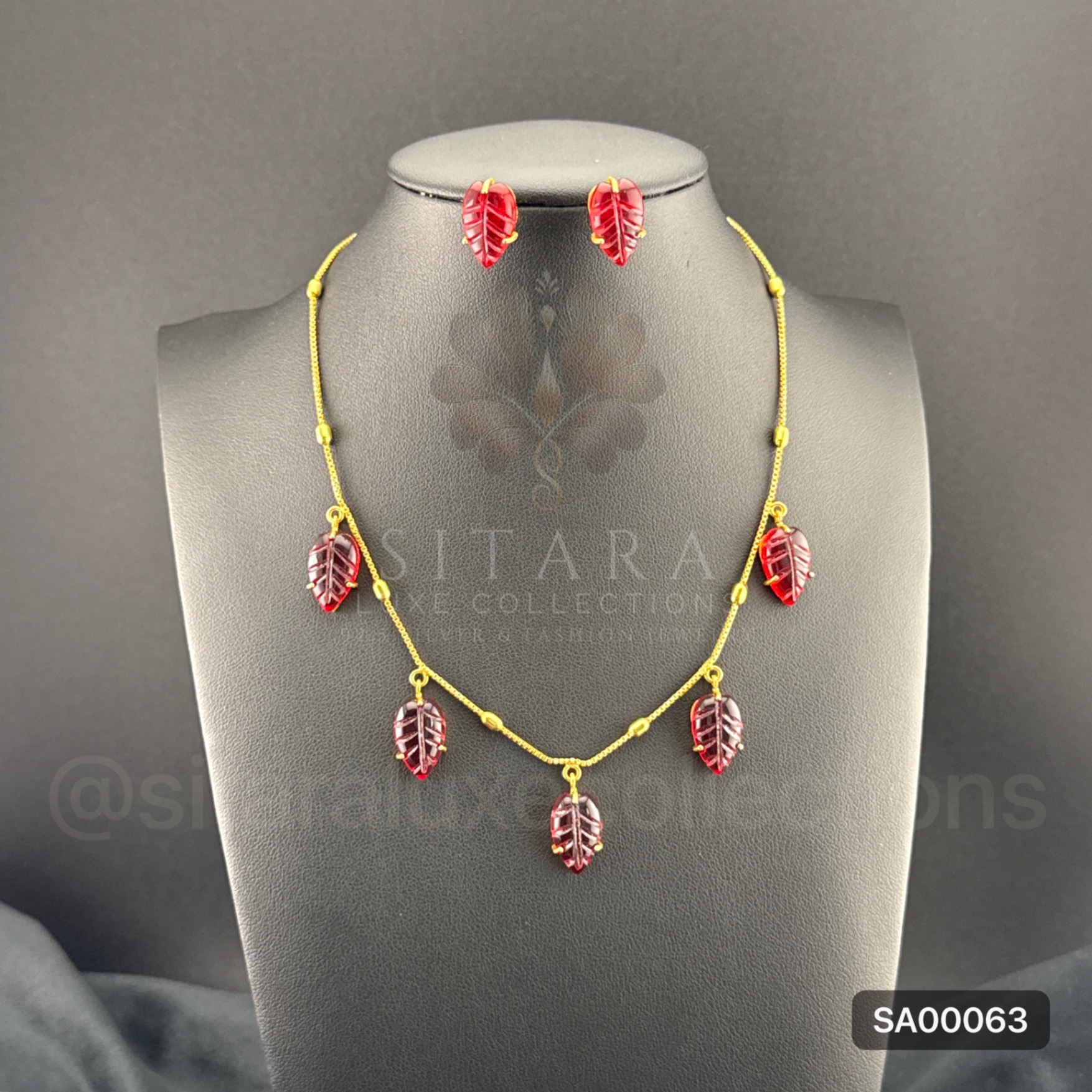 Carved Drop Chain Set