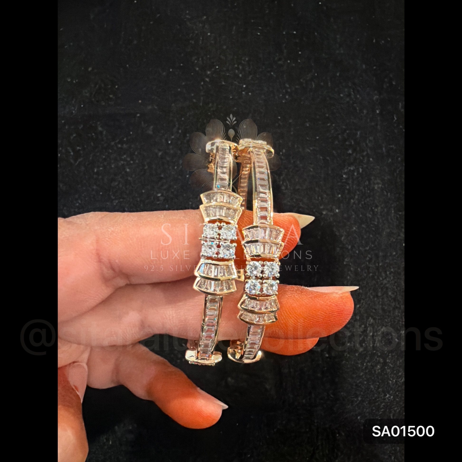 Bracket Stone CZ Bow Bangle