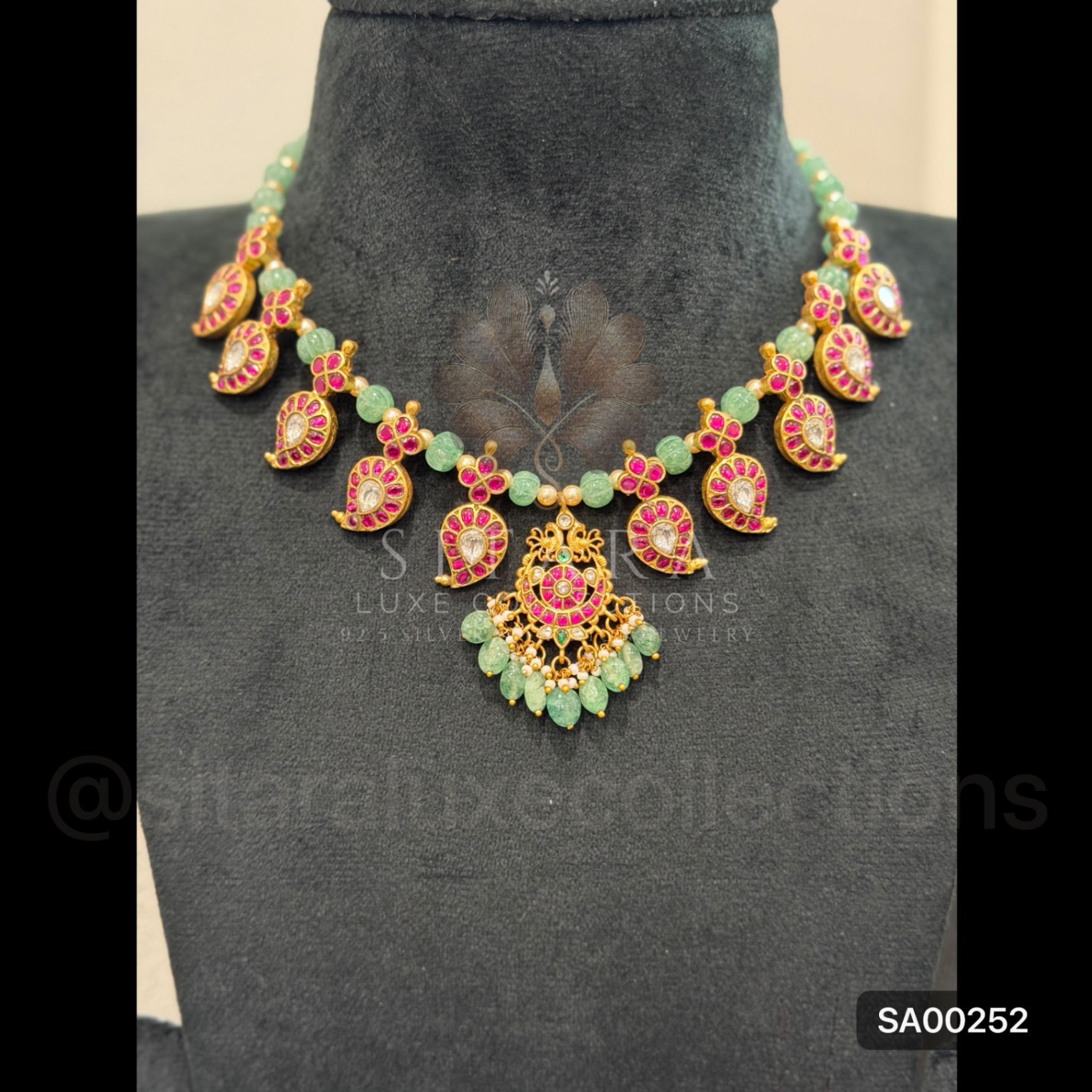 Mango Russian Emerals Pumkin Beads With Pendant Necklace Short