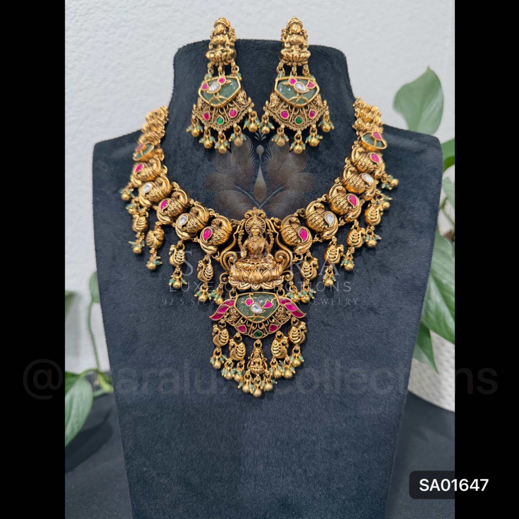 Nakshi Lakshmi Bird Fusion Set