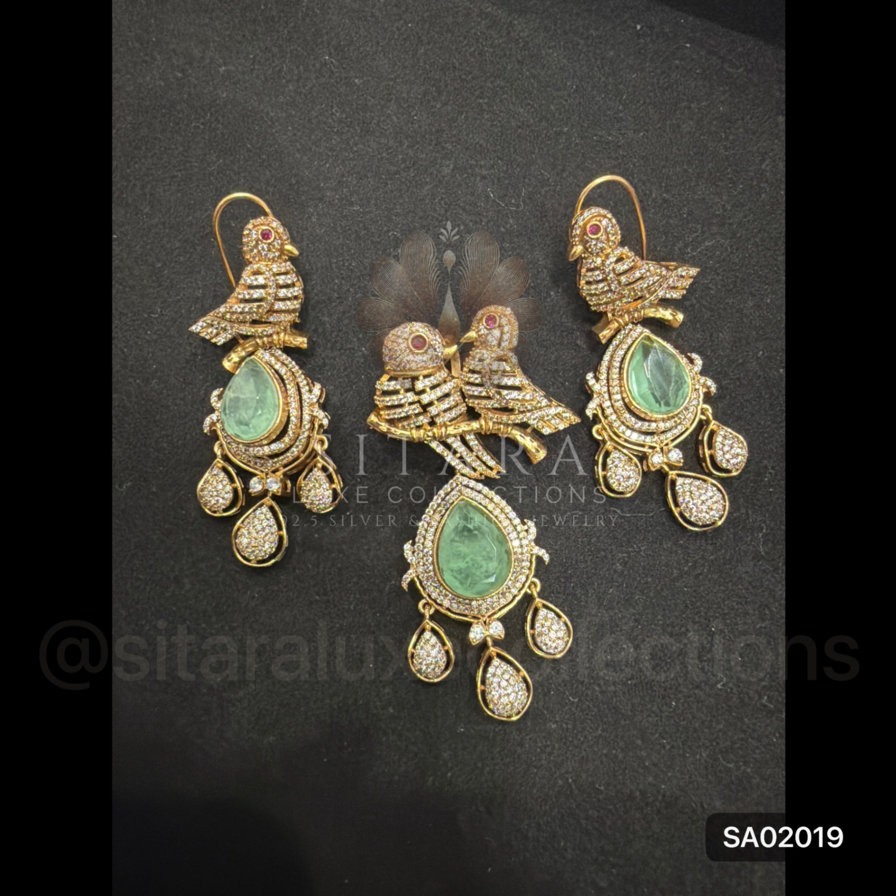 Mint Green Pigeon Pendant Set
